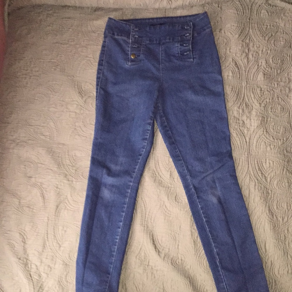 Forever 21 high rise button up jeans 👖